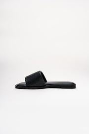 Classic Black Flat