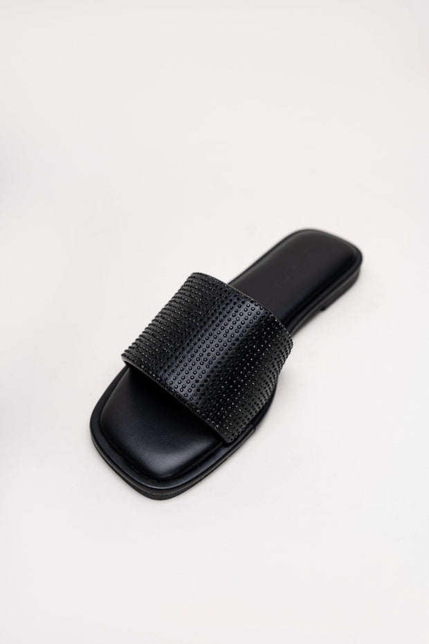 Classic Black Flat