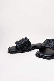 Classic Black Flat