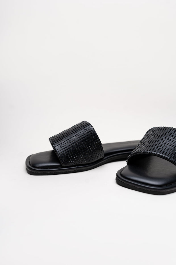 Classic Black Flat