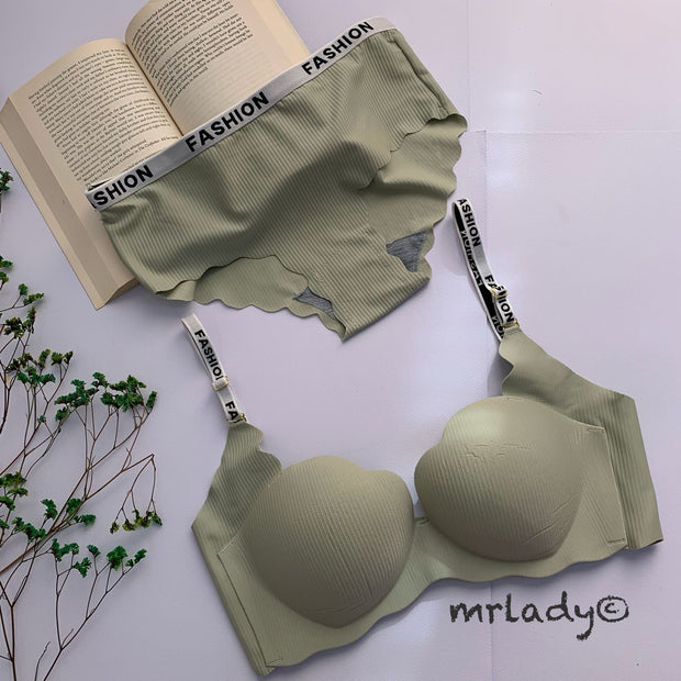 FLARE FASHION LIGHT PUSH UP BRA SET