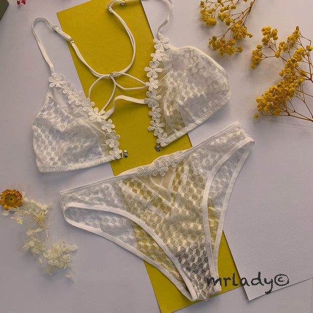 MOST PREMIUM FRONT OPEN FLORAL NET BRA SET