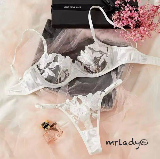 CLASSY NET PETAL BRA SET