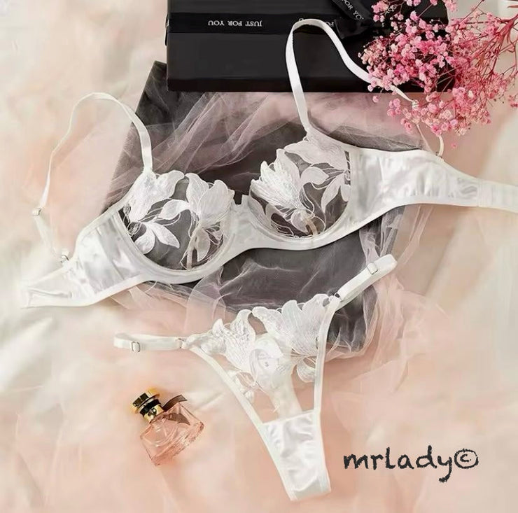 CLASSY NET PETAL BRA SET